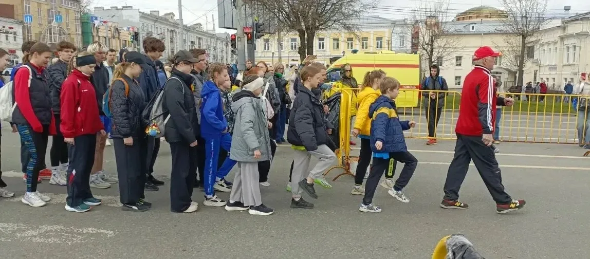 Первомайская эстафета: праздник спорта и единства В этом году наш лицей с гордостью принял участие в