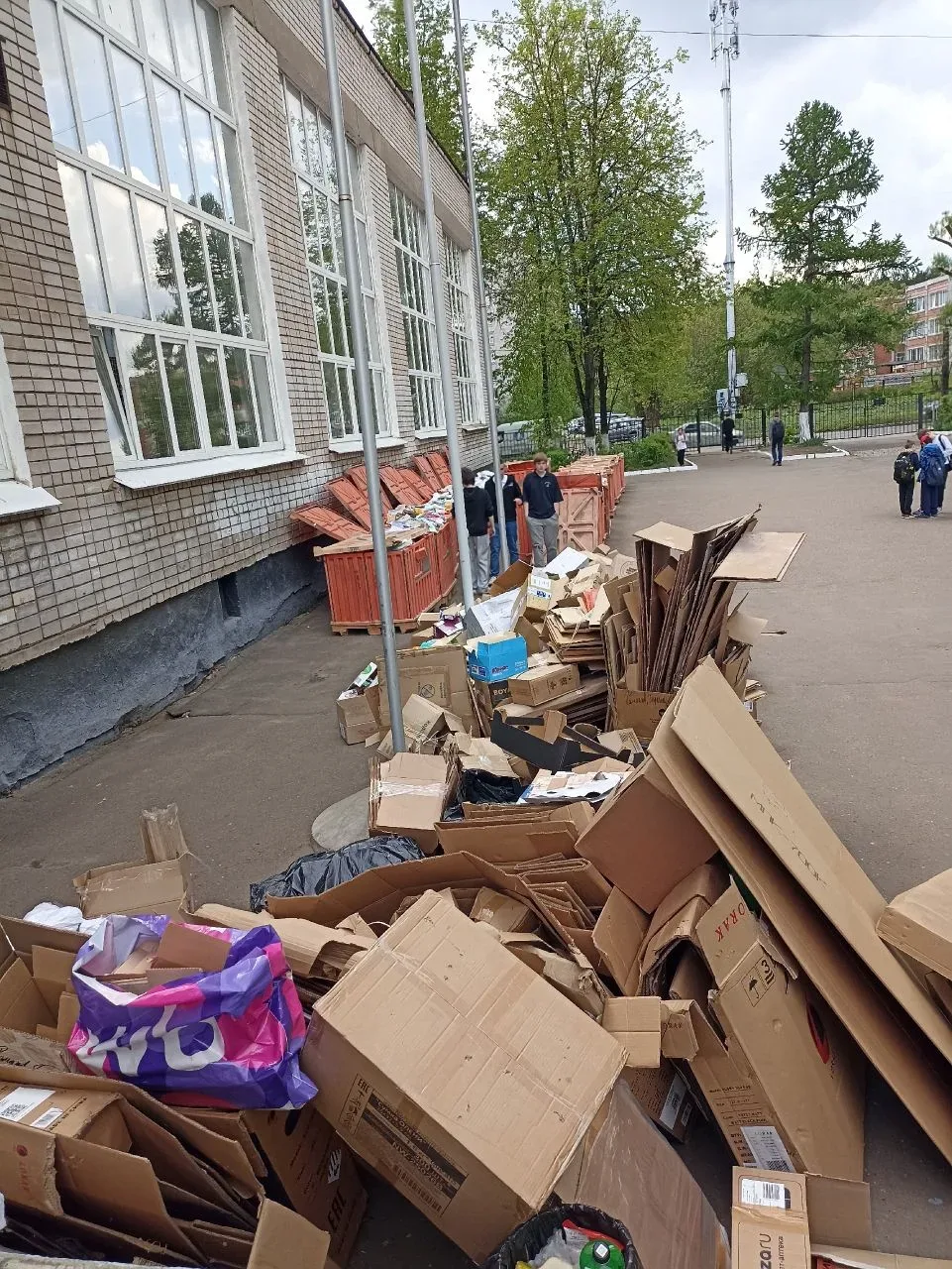 14 мая состоялась традиционная экологическая общественно полезная акция «Сбор макулатуры». Большое с