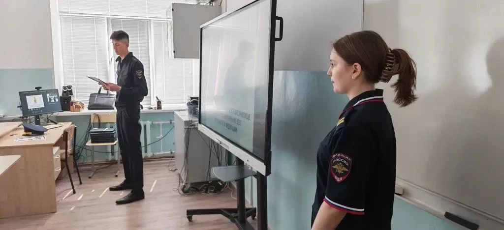 Сегодня для юношей 8 классов было проведено профориентационное мероприятие о Федеральном государстве