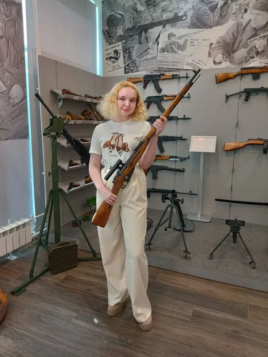 В прекрасный солнечный день 21 мая дружная команда 6А класса и классный руководитель Анастасия Роман
