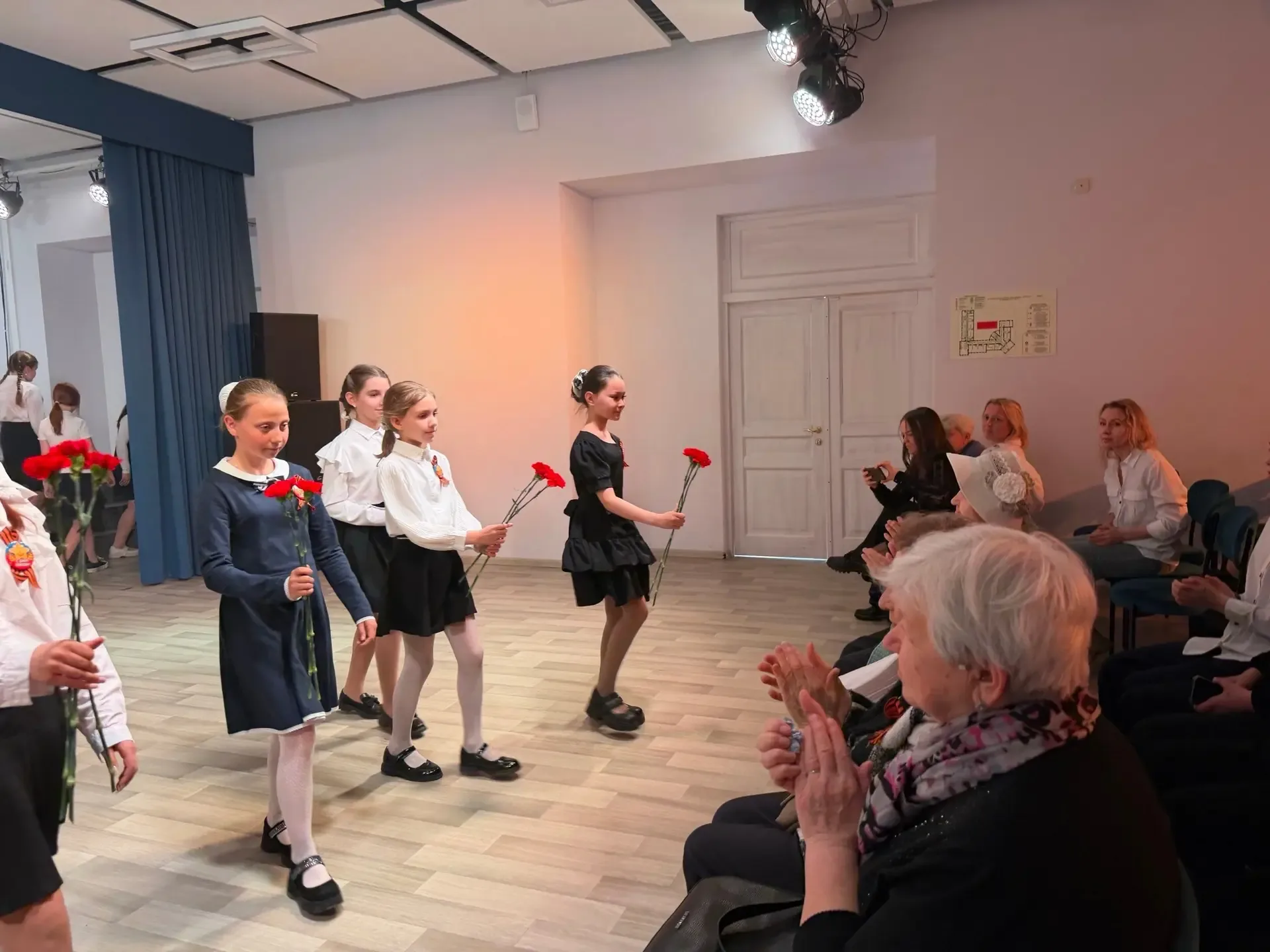 🌟 Праздничный концерт ко Дню Победы 🌟  Вчера в нашей школе прошёл особенный концерт, посвящённый 9 М