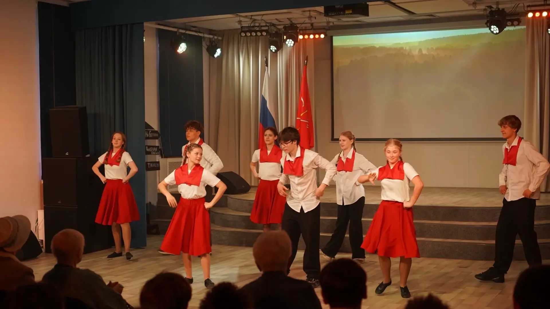 🌟 Праздничный концерт ко Дню Победы 🌟  Вчера в нашей школе прошёл особенный концерт, посвящённый 9 М