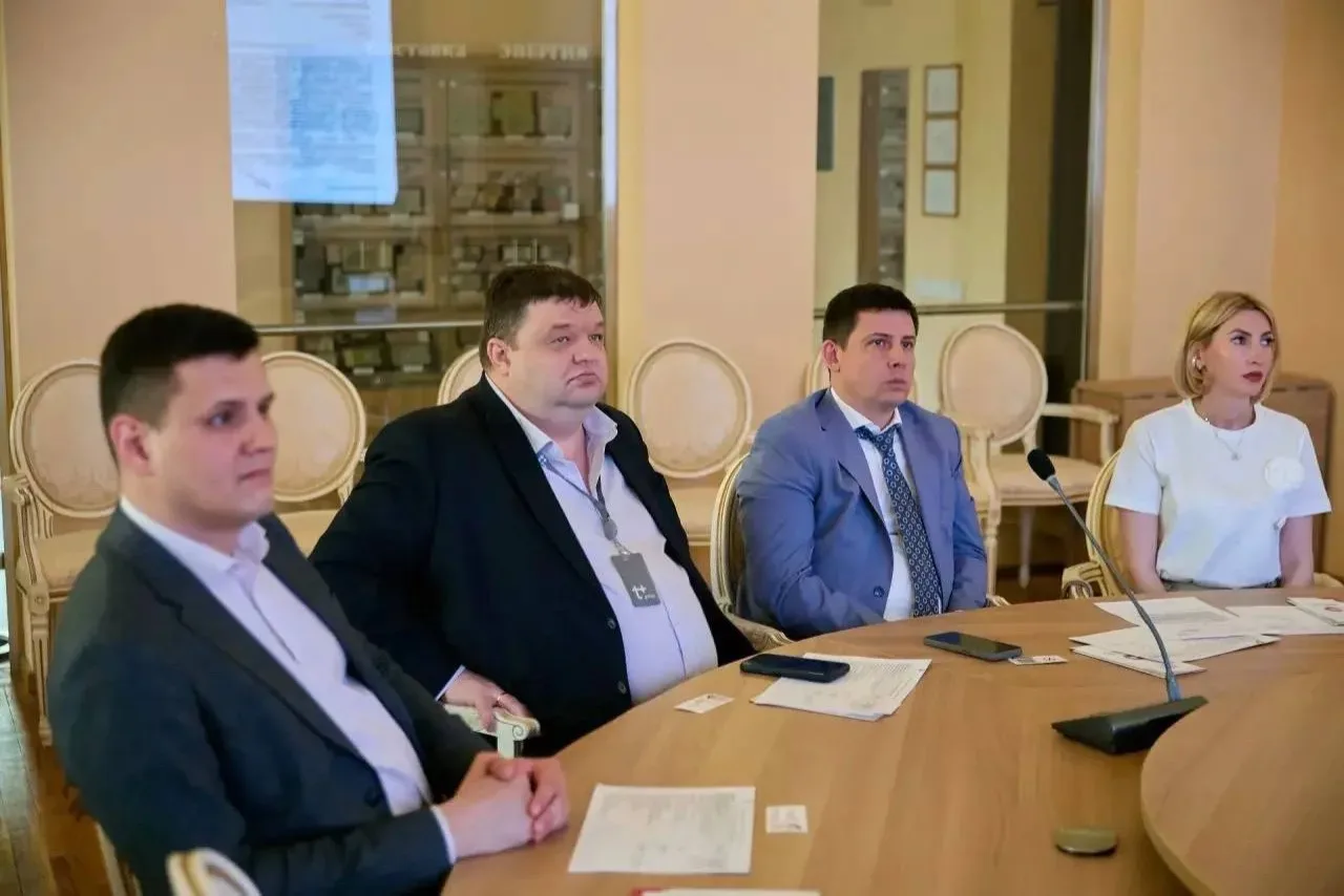 Зачем теплотехнику учить электрику, а электротехнику — котельную? 🧐   Ответ прост: чтобы понимать эн