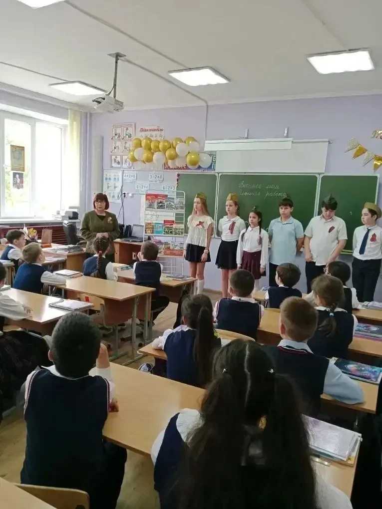 Юные артисты о главном: пятиклассники провели урок мужества для младших школьников  В нашей школе пр