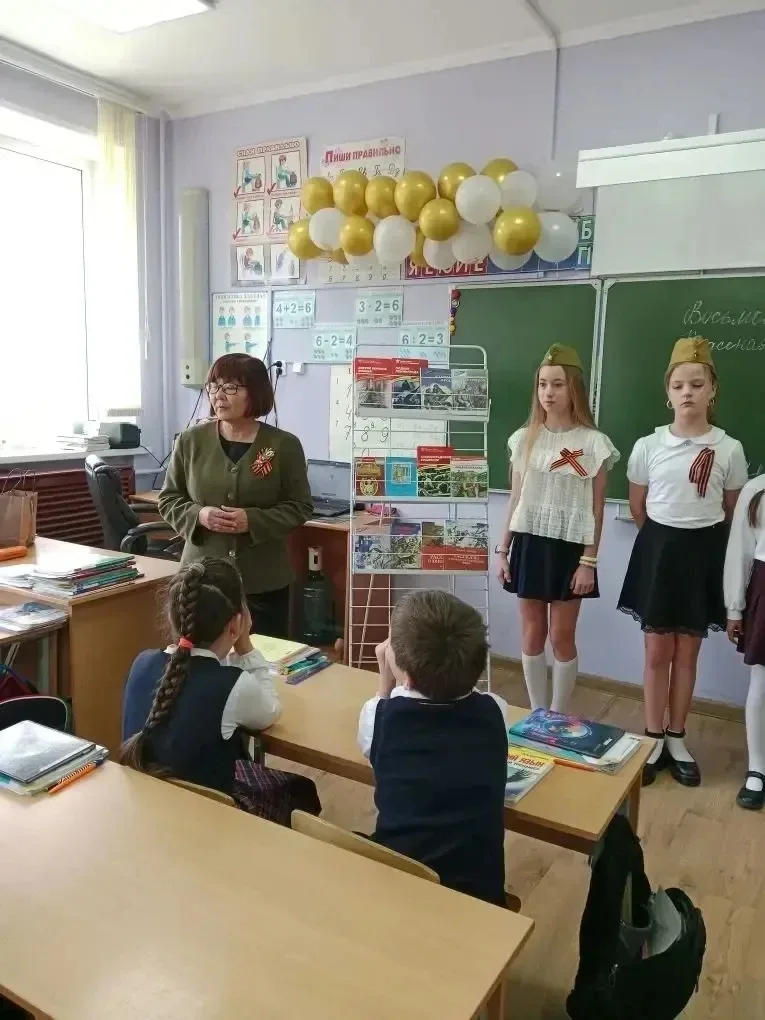 Юные артисты о главном: пятиклассники провели урок мужества для младших школьников  В нашей школе пр