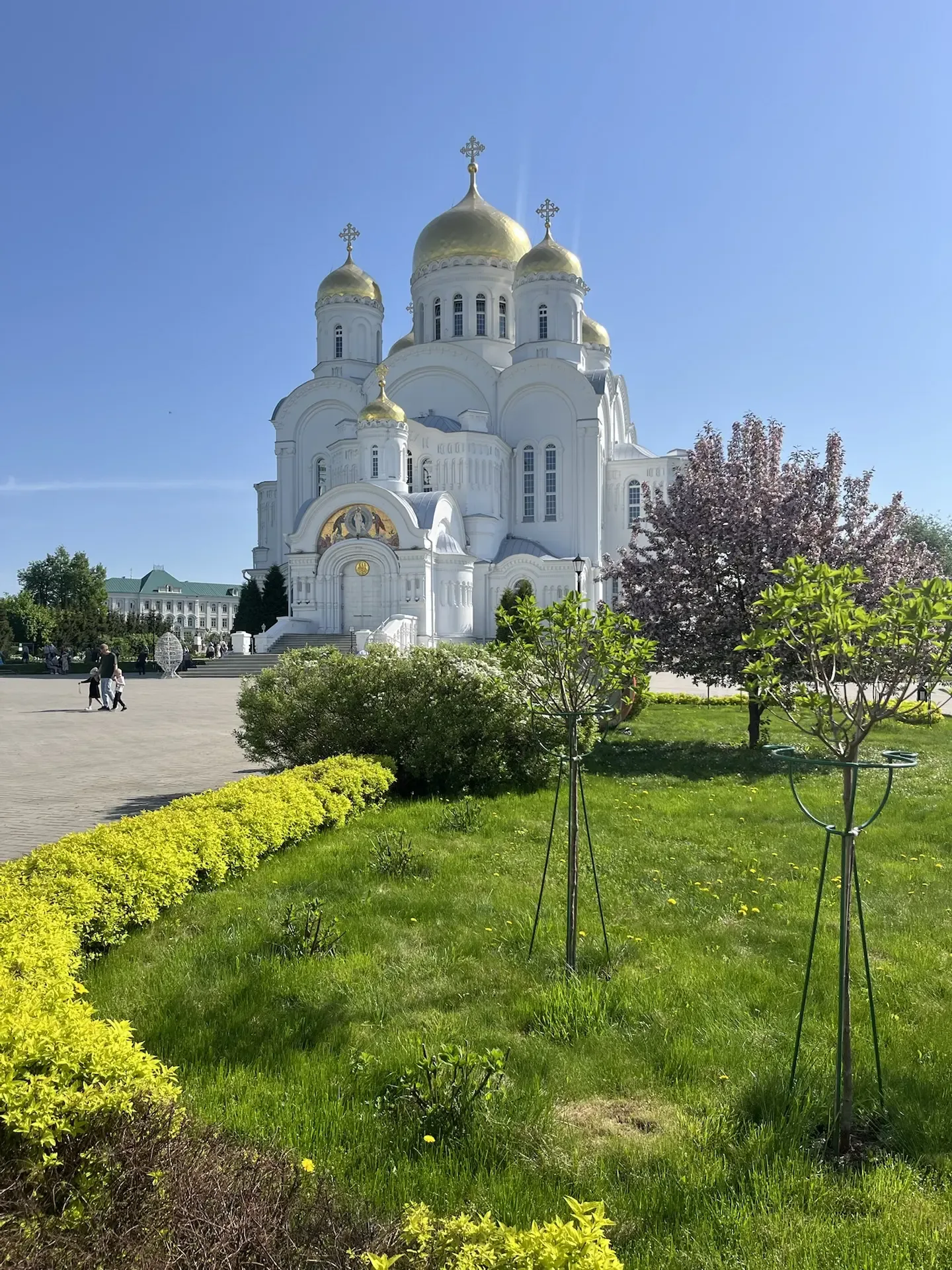 💫 День, наполненный светом: педагоги нашей школы в Дивеево 💫  Сегодня наши учителя отправились в уди