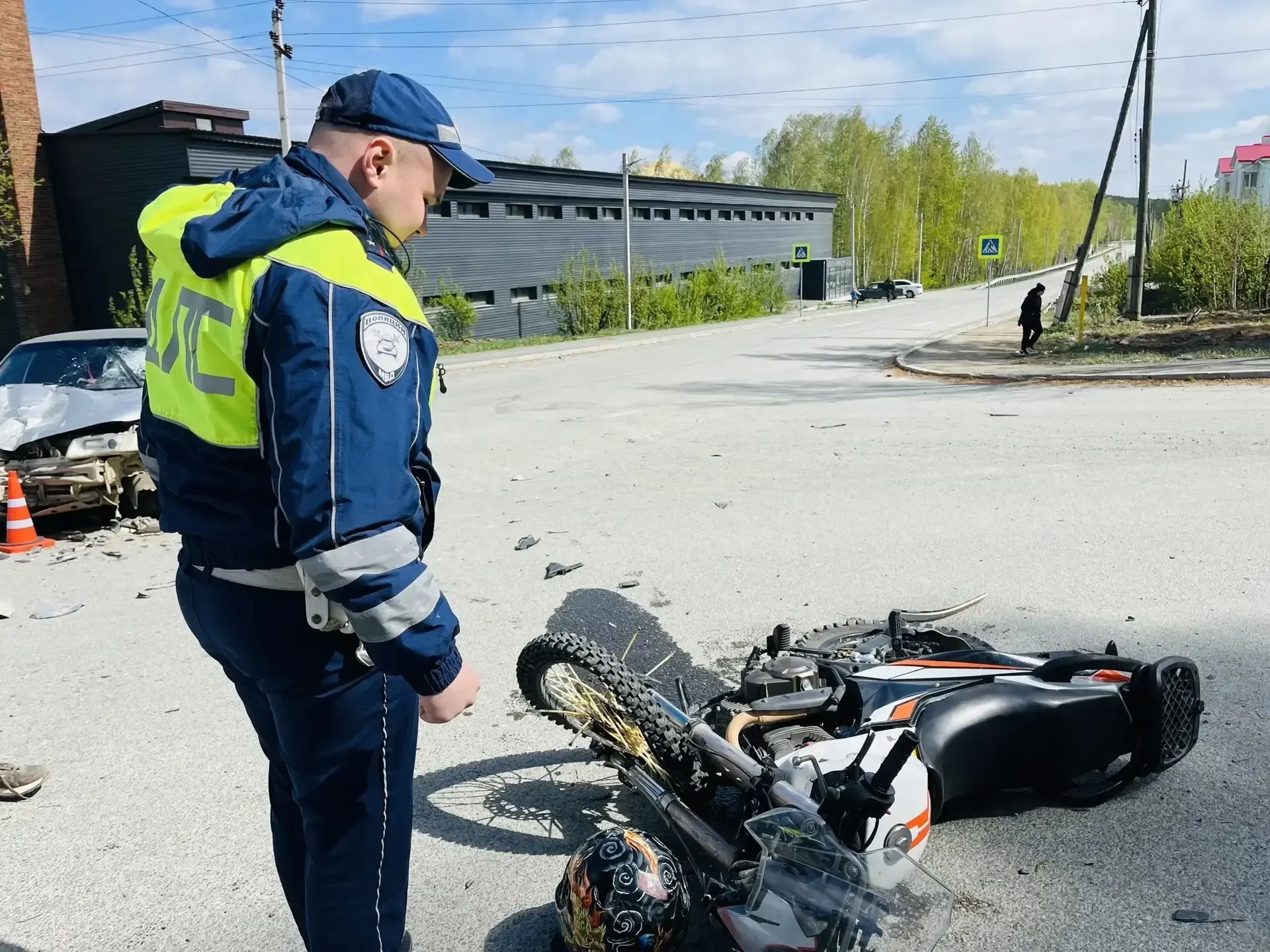 🚔🚨В Дегтярске сотрудники Госавтоинспекции устанавливают обстоятельства дорожно-транспортного происше