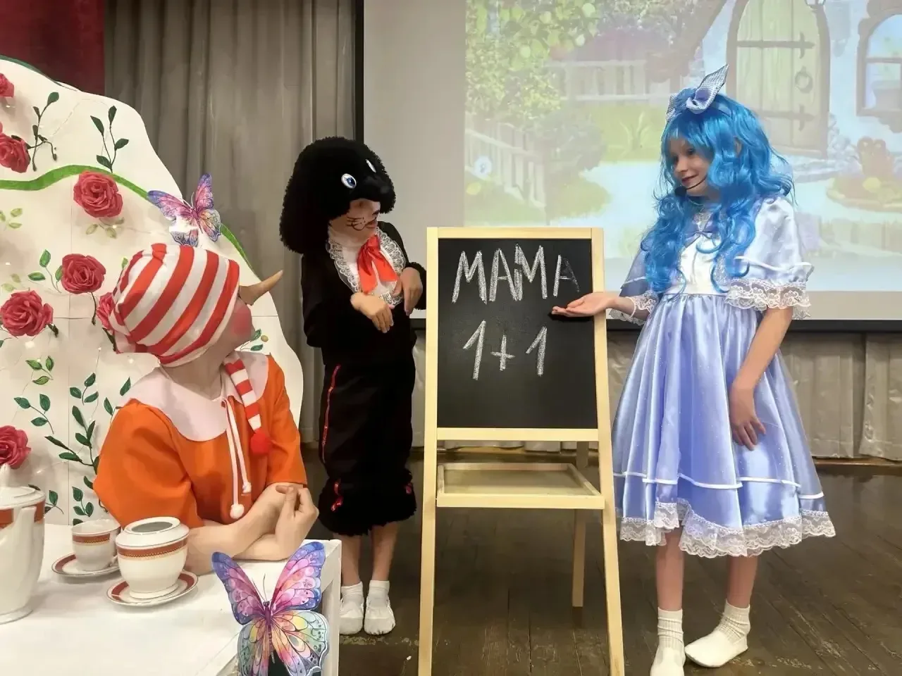 ✨🎭 Занавес опущен, но сердца полны оваций! 🎭✨ Школьная театральная студия закрыла сезон показов спек