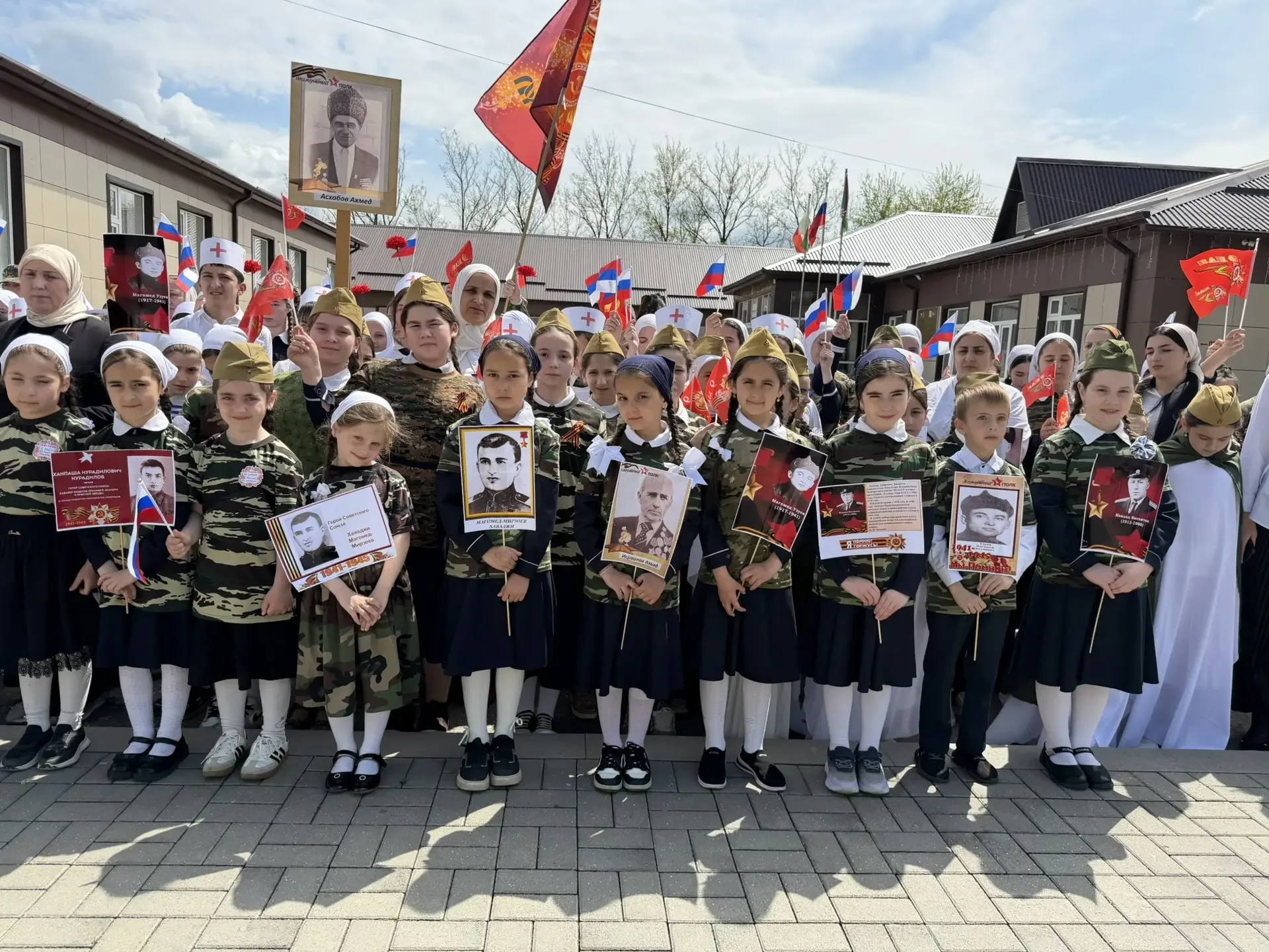 ШКОЛЬНЫЙ ПАРАД ПОБЕДЫ  🎗 08.05.2026г. по доброй традиции прошёл Парад Победы, приуроченный к 81‑й го