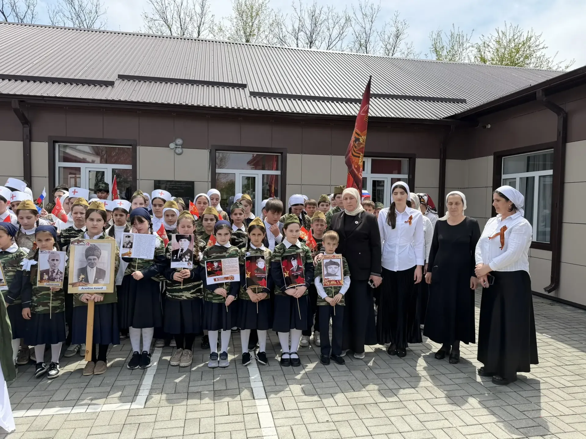 ШКОЛЬНЫЙ ПАРАД ПОБЕДЫ  🎗 08.05.2026г. по доброй традиции прошёл Парад Победы, приуроченный к 81‑й го