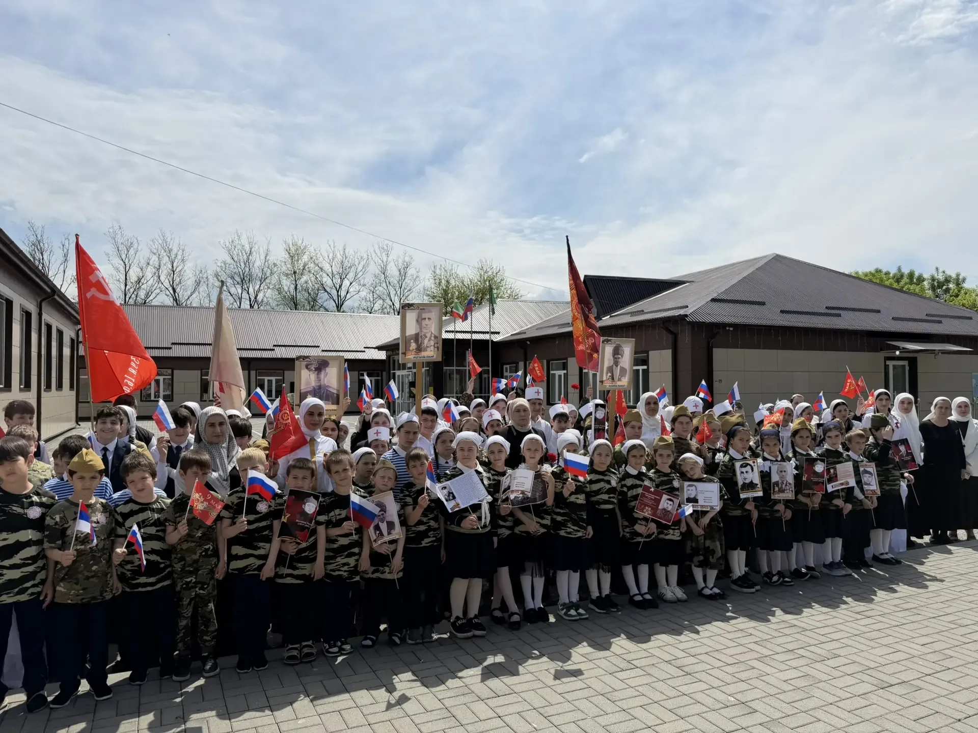 ШКОЛЬНЫЙ ПАРАД ПОБЕДЫ  🎗 08.05.2026г. по доброй традиции прошёл Парад Победы, приуроченный к 81‑й го
