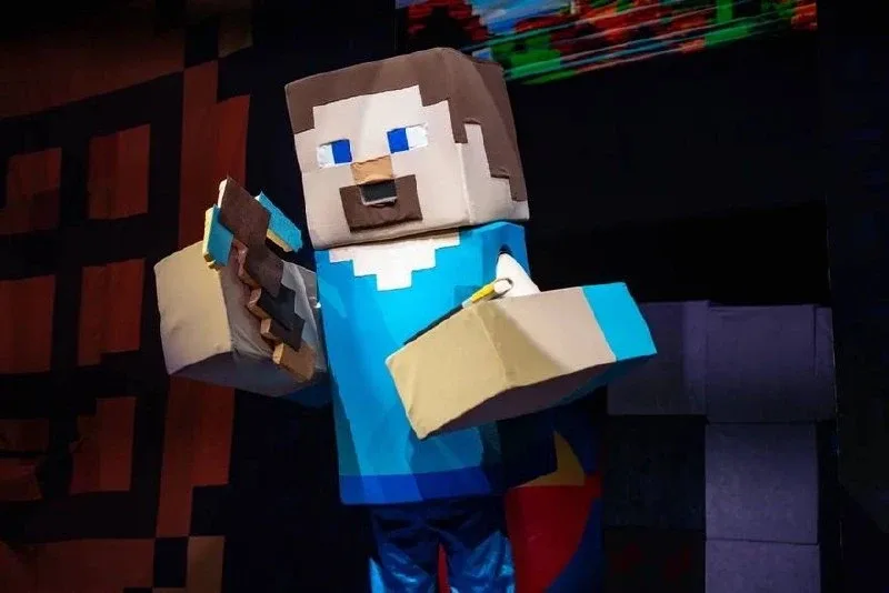 🤩 Погрузимся в мир Minecraft вживую  Юных фанатов ждет яркое представление по мотивам одной из самых