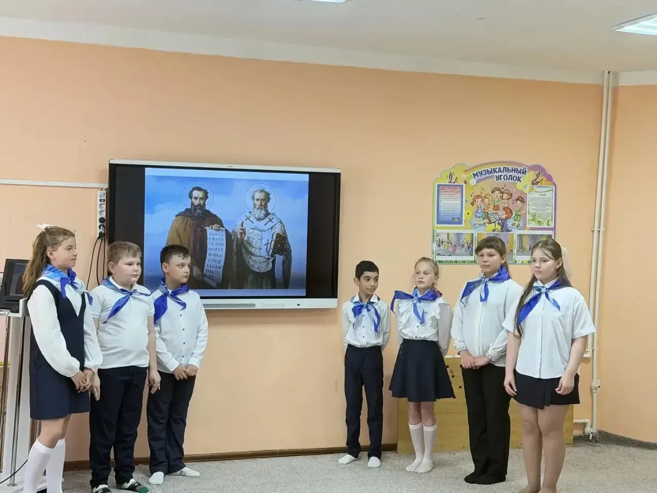 🤝Акция «Орлята - дошколятам» 21 мая в преддверии Дня славянской письменности и культуры прошла акция