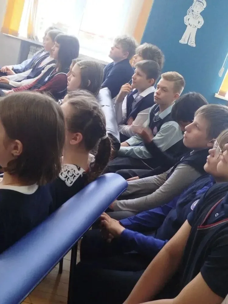 ✨ 12.05.2026 ✨  6 «В» класс с классным руководителем И. А. Рахманиной посетил ВПК «Чайка» на меропри