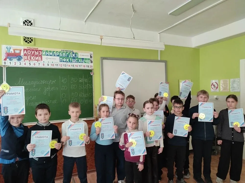 🚦 Безопасность — это главное! В нашей школе прошла викторина «Лучший знаток ПДД» 🏆  19 мая среди 2 и