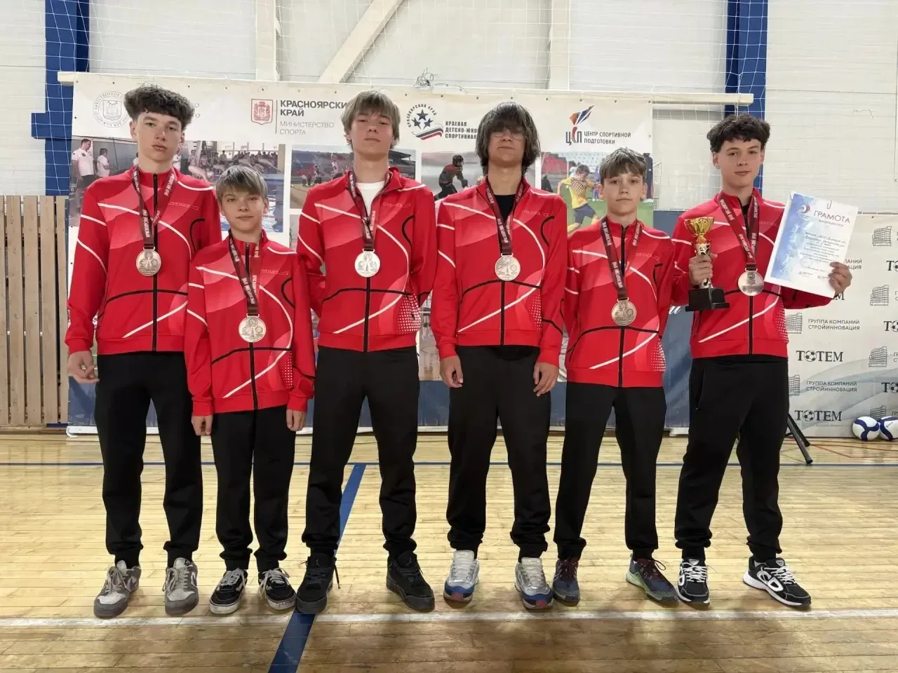 Президентские спортивные игры 🏐⛹️‍♀️ 🏓  Поздравляем ребят, которые сегодня завершили недельные сборы