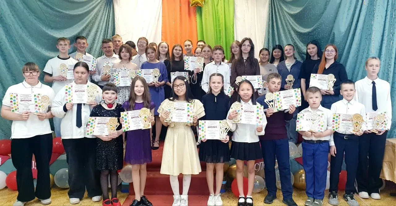В Заиграевском ЦДЮТ зажглись новые звезды!  Мы привыкли гордиться нашими детьми, но сегодня к этому 