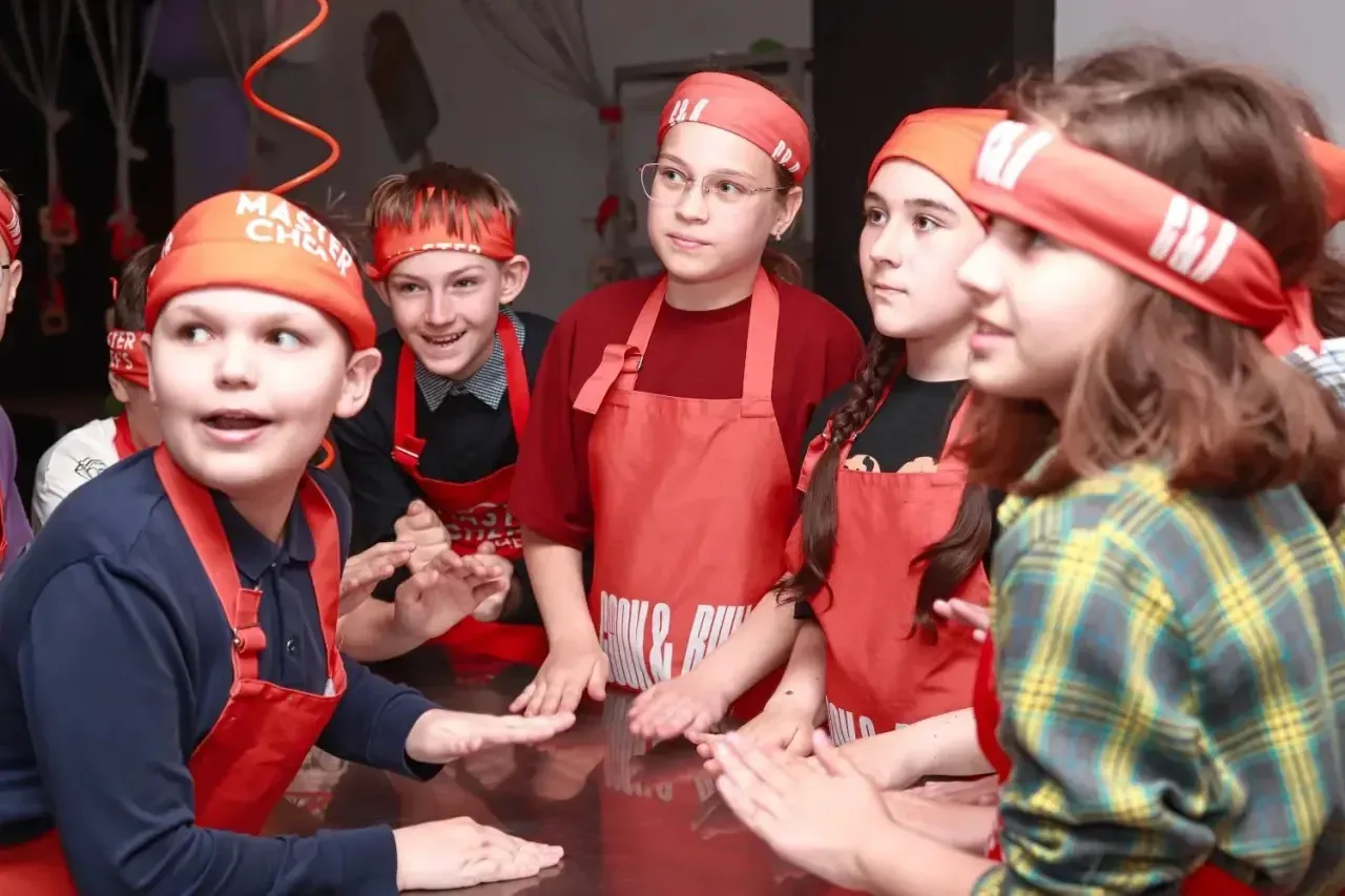 Закрытие учебного года  участием 5️⃣Б ✨класса в потрясаюшем кулинарном КВЕСТ- ШОУ🍽️🍰👩🏻‍🍳🧑‍🍳🥘🍹что ещё