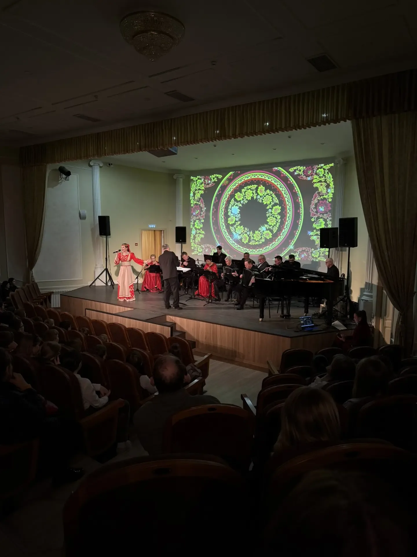 🎻 Концерт-путешествие: гимназисты и камерный оркестр 🔵Учащиеся 5-7 классов побывали на концерте русс