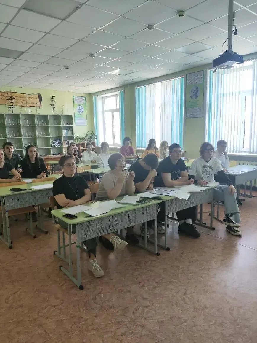 🔬 День науки в гимназии: юные исследователи представили свои проекты! 🔵В течение всего учебного года