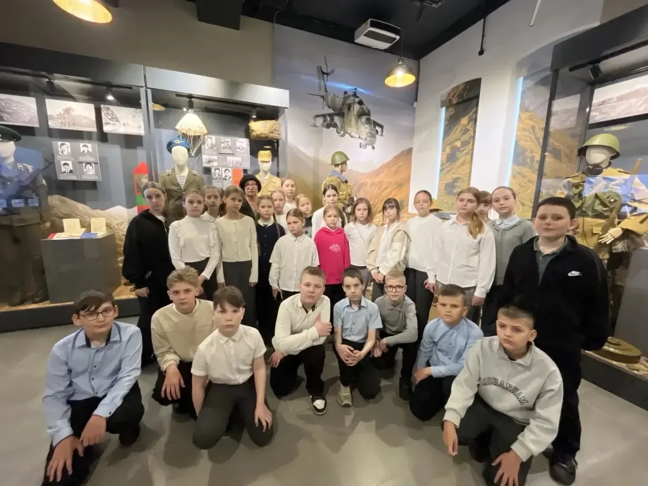 🔵21 мая ребята из 4 а класса были на экскурсии в  краеведческом музее. Увидели экспозиции Обороны Мо