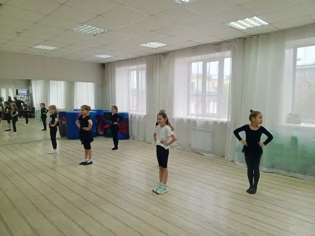 🔵У ребят из продлёнки сегодня состоялись отчётные занятия по вокалу и хореографии в Барнаульском гор