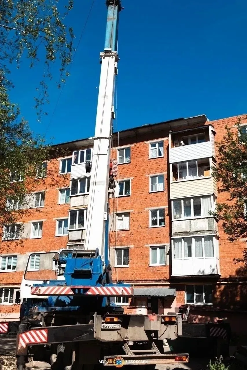 Восстановление домов в Чебоксарах  В Чебоксарах продолжается восстановление домов, пострадавших при 