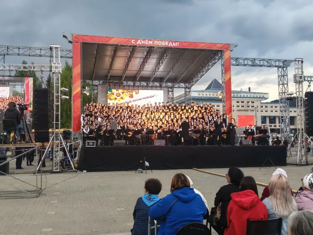 Гимн Памяти: наш хор на Дне Победы! 🎼Уже по сложившейся традиции в День Победы хор нашей гимназии ст