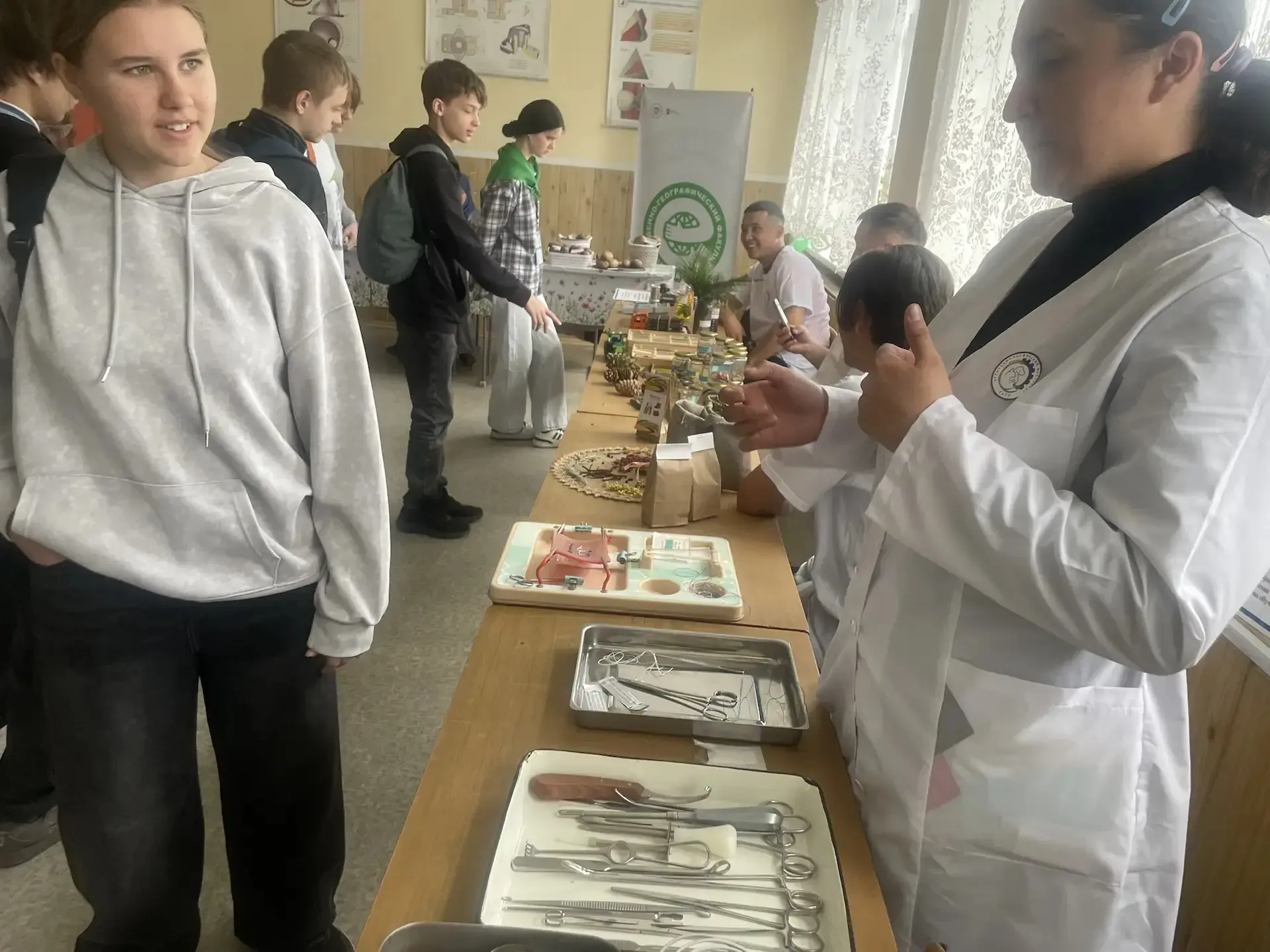15 мая в рамках Дня агробиотехнологий ученики 7 «И» и 10 «В» классов побывали в гостях у Агрономичес