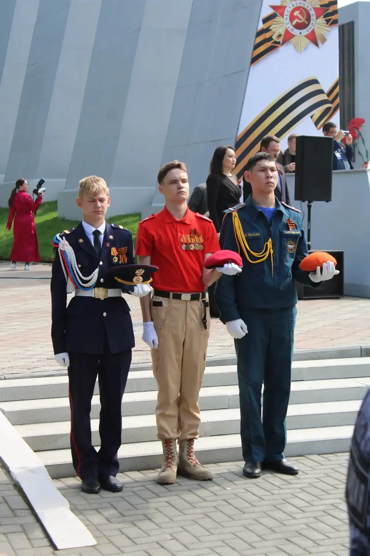 🇷🇺🎖️9 мая наши гимназисты приняли участие в Параде Победы! 🕊️  🇷🇺Знаменную группу юнармейцев возглав
