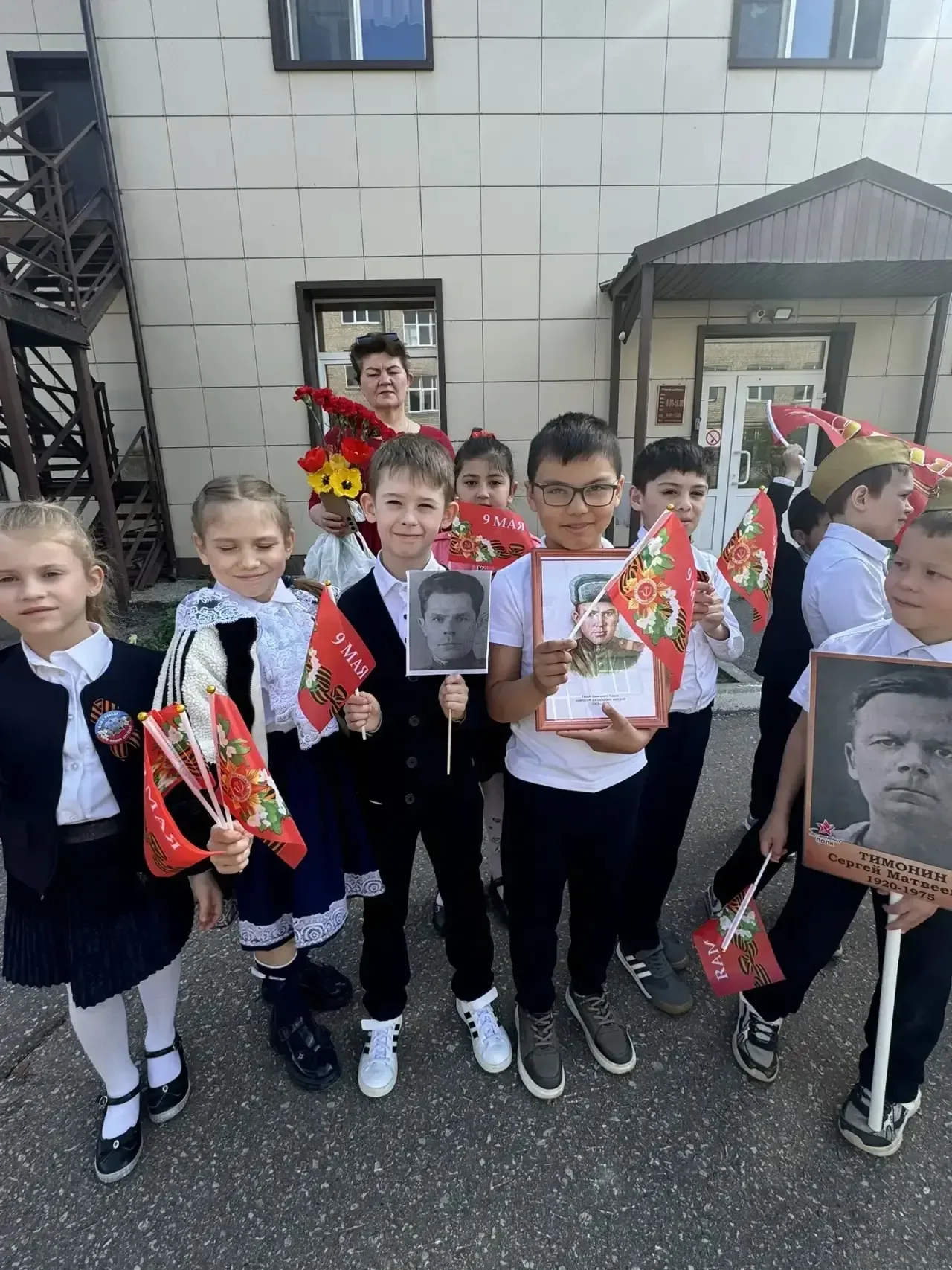 🎗️8 мая ученики, педагоги и родители школы №6 по улице Ромодановские дворики приняли участие в торже