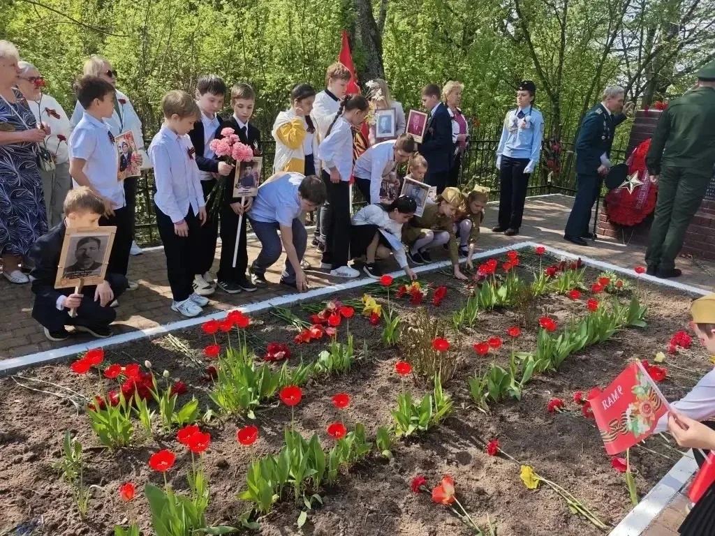 🎗️8 мая ученики, педагоги и родители школы №6 по улице Ромодановские дворики приняли участие в торже