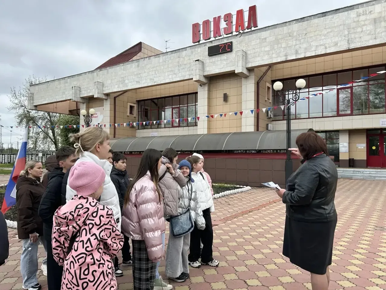 В преддверии приближающихся летних каникул, ученики 5 Г класса вместе с классным руководителем Никол