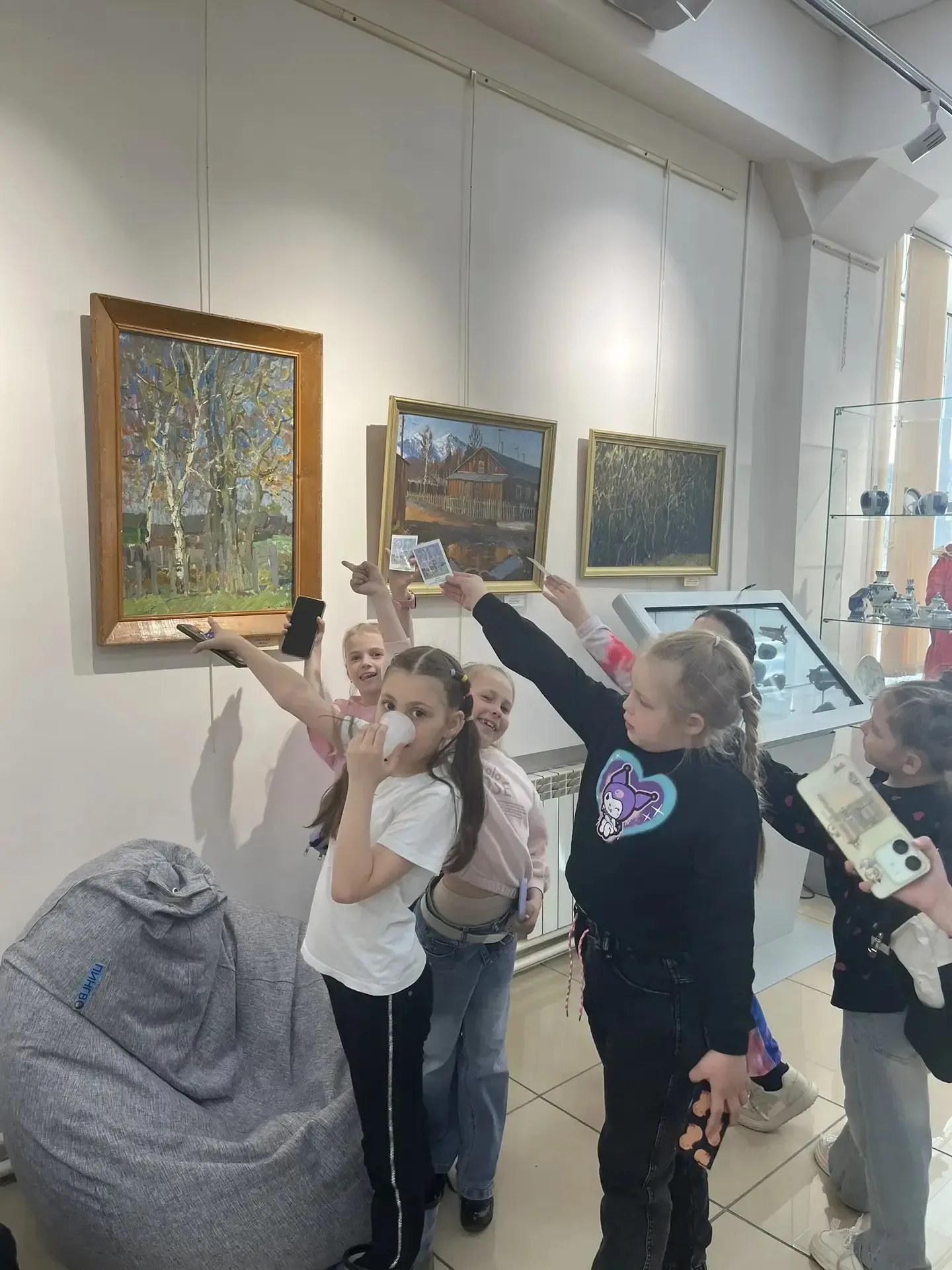 🎨 «Весеннее пробуждение» в городской картинной галерее — и наши юные художники в числе участников!  