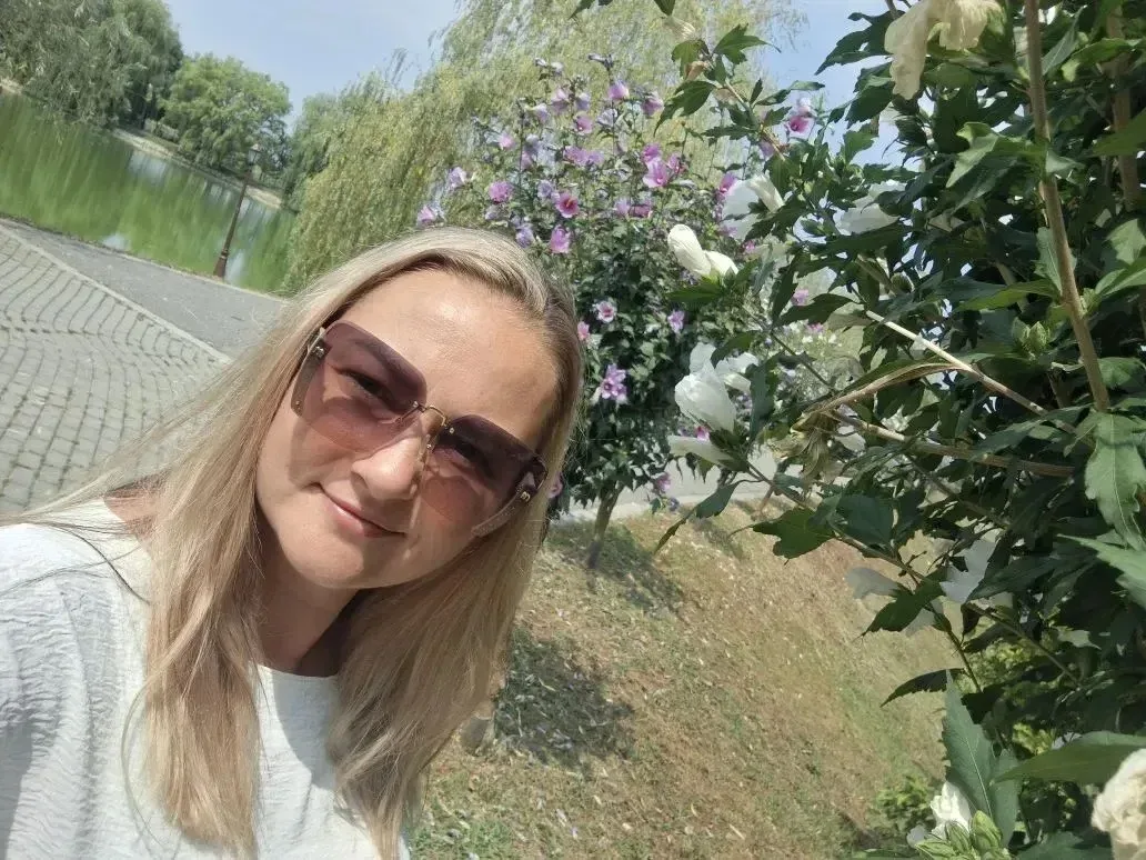 Дорогие родители, ребята и коллеги! Позади ещё одна учебная неделя. 🎒  Юлия Валерьевна Тихонова позд