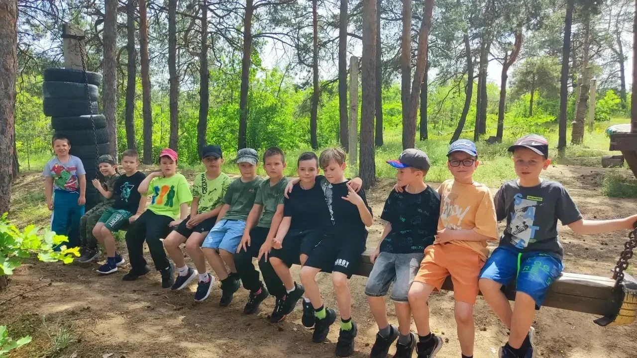 До каникул — чуть больше недели, а настроение уже летнее! ☀️ Как 2 «Б» зарядился энергией в «Воингра
