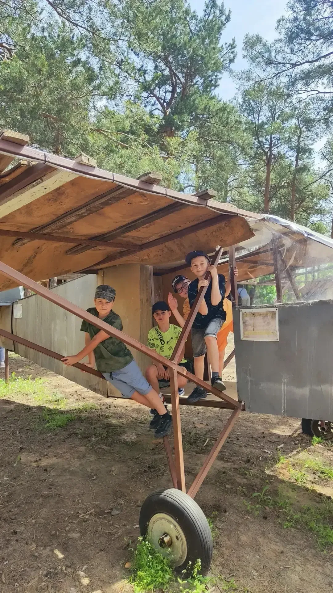 До каникул — чуть больше недели, а настроение уже летнее! ☀️ Как 2 «Б» зарядился энергией в «Воингра