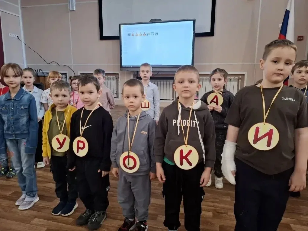 📌 Итоговое мероприятие курса «Подготовка к школе»   30 апреля 2026 года в нашей школе прошла заключи