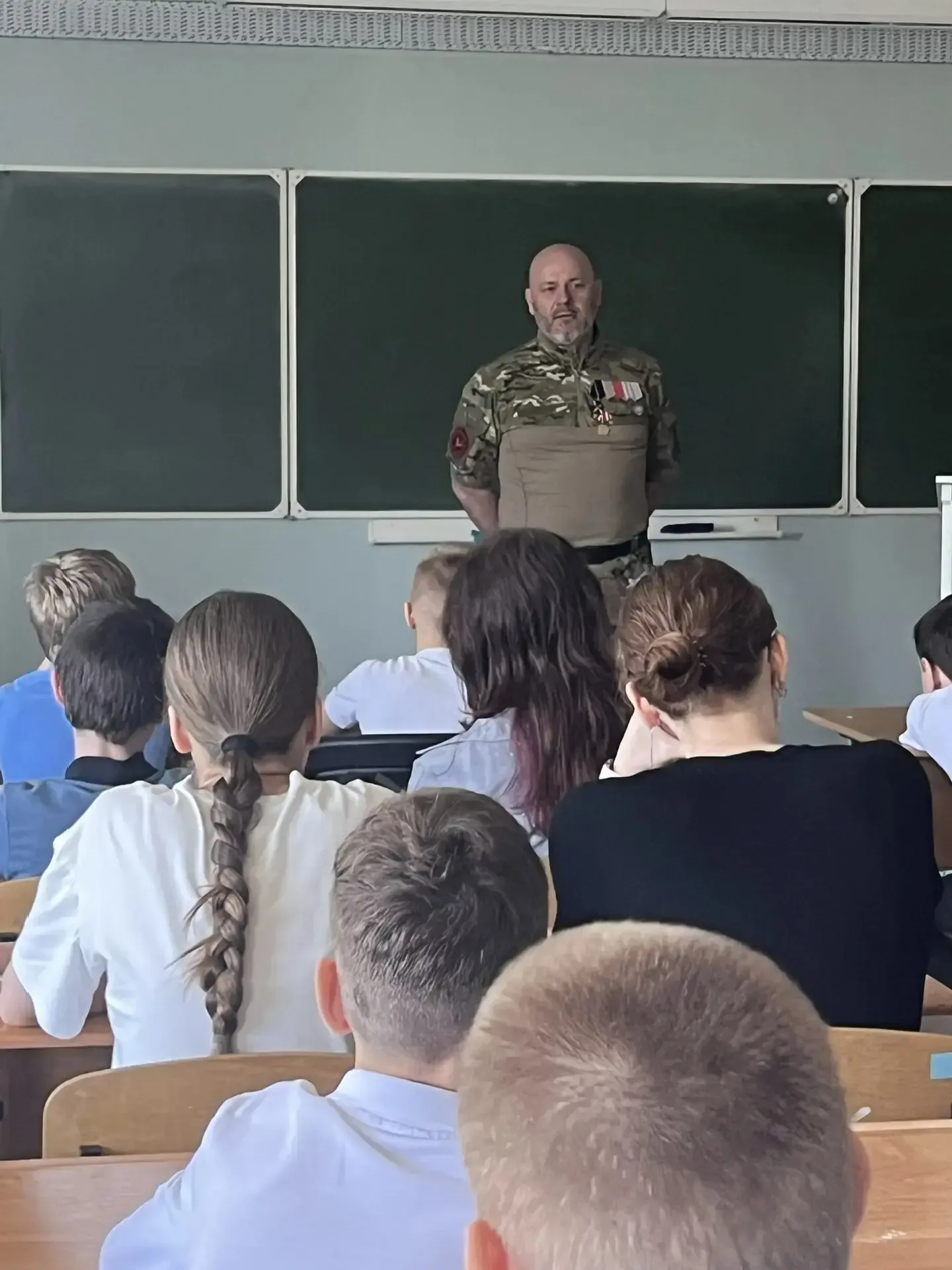 Урок Мужества  В школьном музее, в праздничные дни, посвященные 81-й годовщине Победы,прошел урок Му