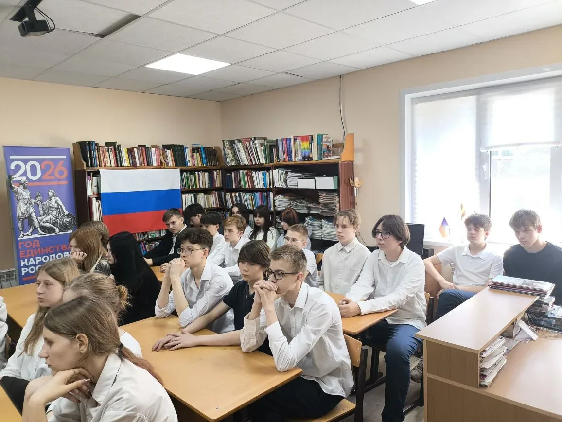 6 мая 2025 года в состоялась встреча учеников 8 "А" класса и Сергея Геннадьевича Атанова – подполков