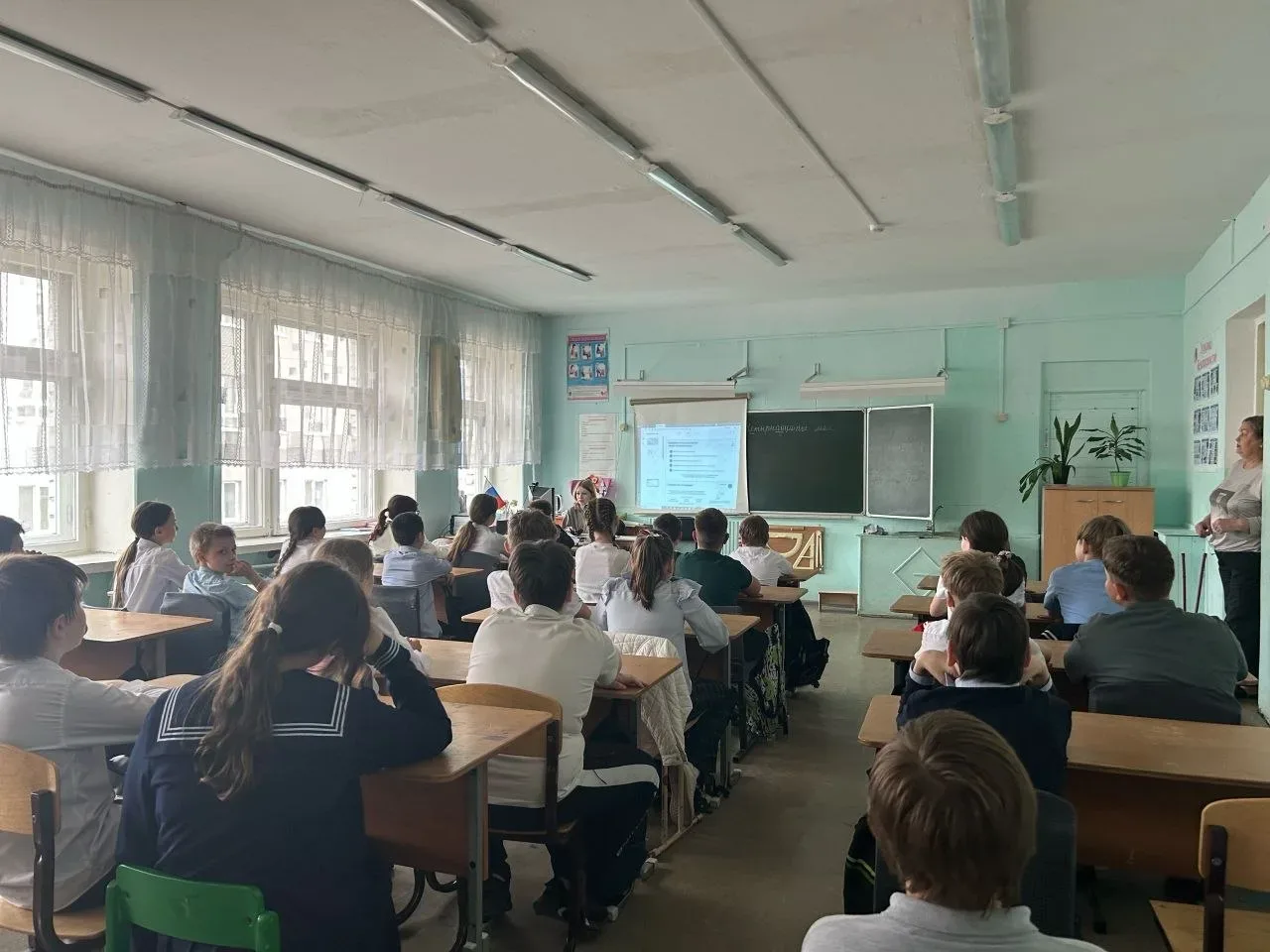 14 мая в начальной школе прошли занятия на тему "Мой режим дня"  Ребята обсудили, что влияет на здор