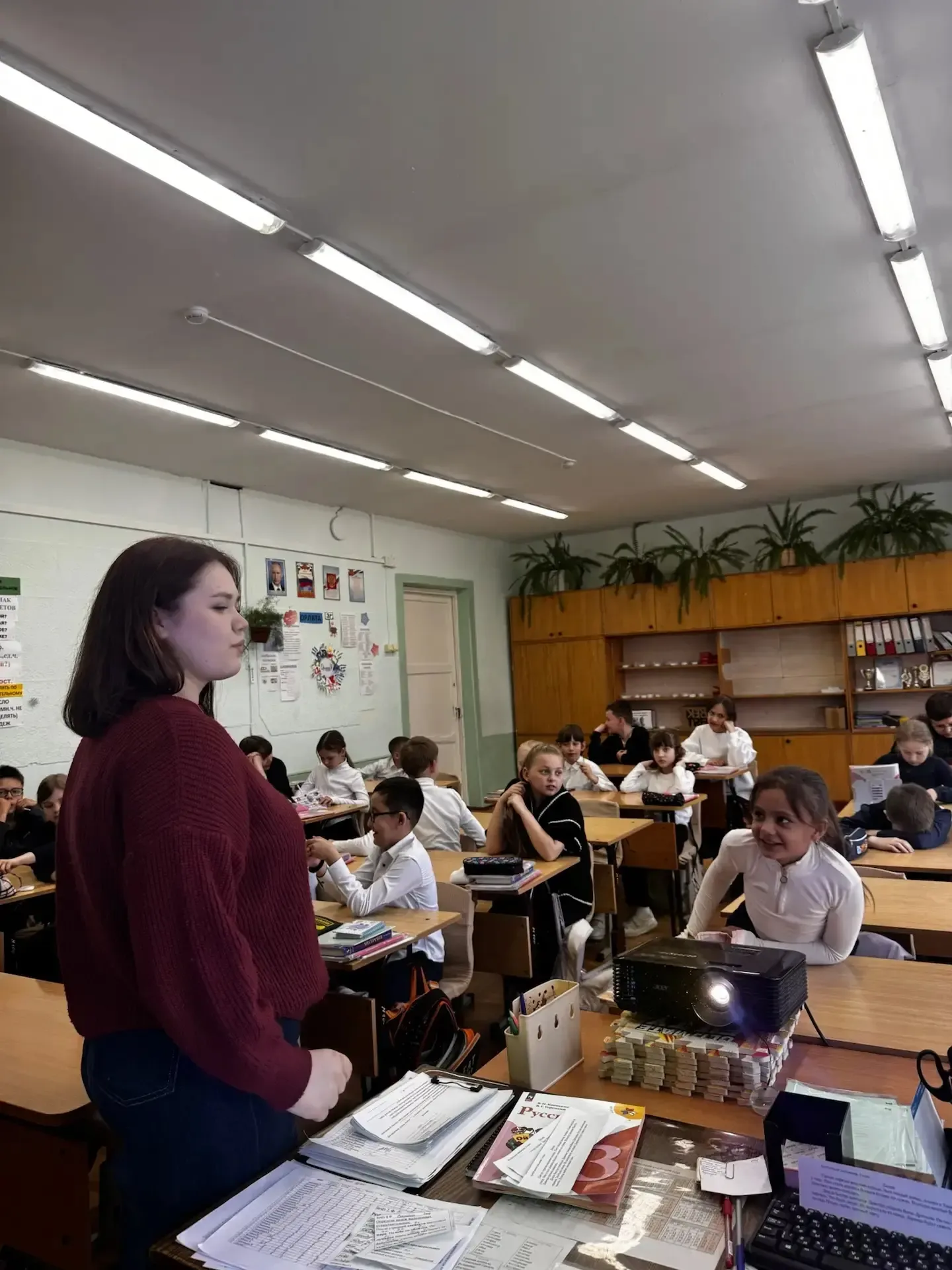 14 мая в начальной школе прошли познавательные уроки на важную и актуальную тему — кибермошенничеств