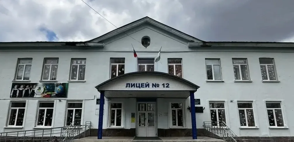 🕊️В нашем лицее прошла патриотическая акция «Окна Победы», посвящённая 81‑й годовщине Победы в Велик