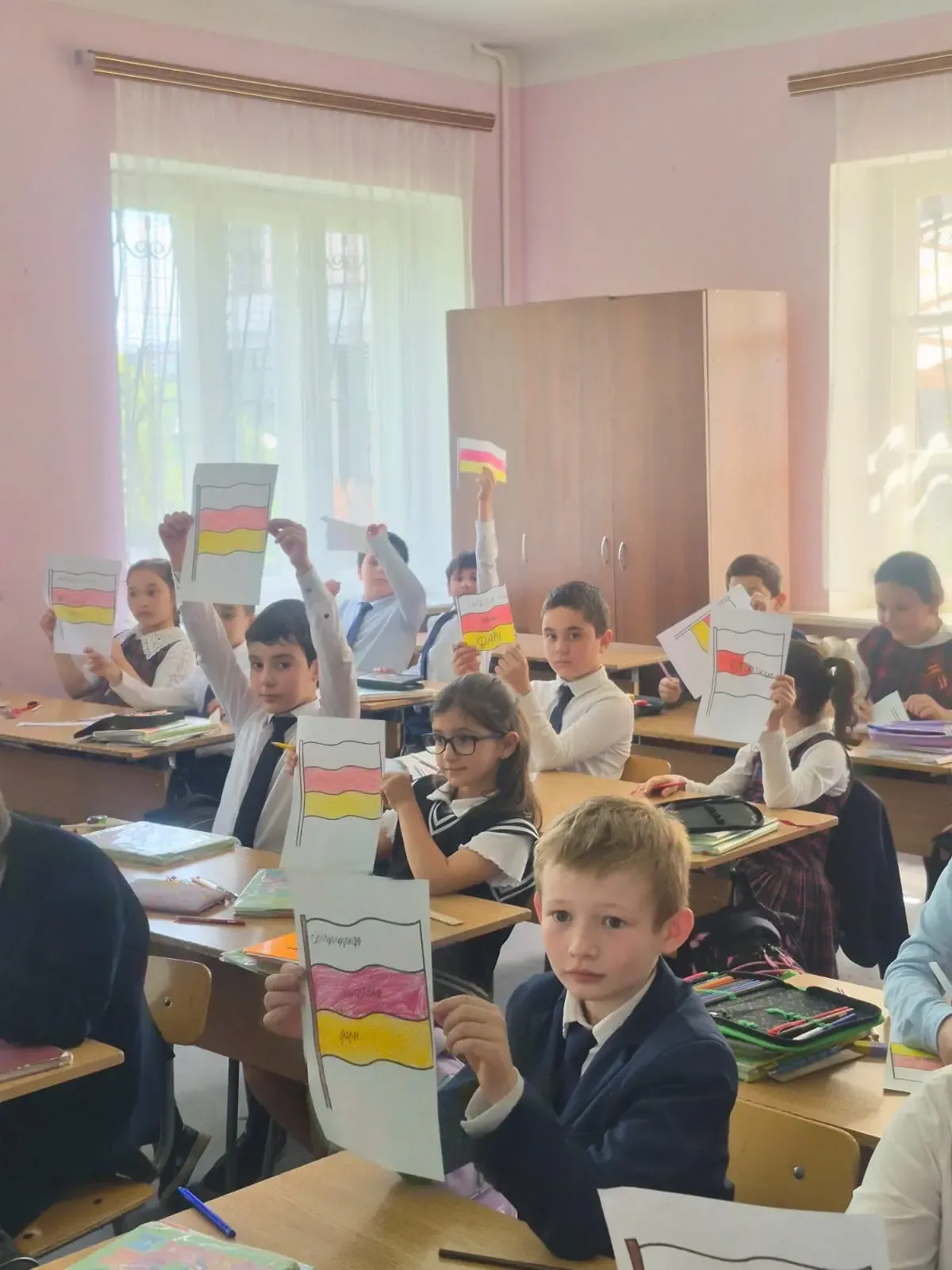 13 мая 2026 года в МБОУ лицее г. Владикавказа прошли мероприятия, посвящённые Дню осетинского языка 