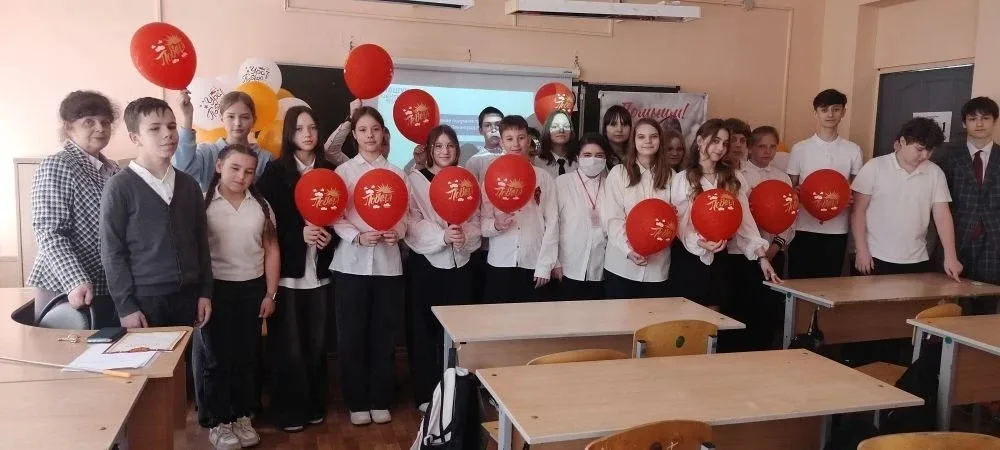 #УрокиПамяти#ДеньПобеды 🇷🇺Учащиеся почтили память героев, которые сражались за нашу Родину в годы Ве