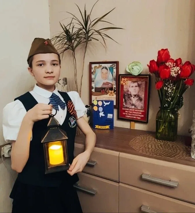 9Мая, в 21.00 ученики нашей легендарной 19 школы активно приняли участие в акции "Свеча памяти"! Это
