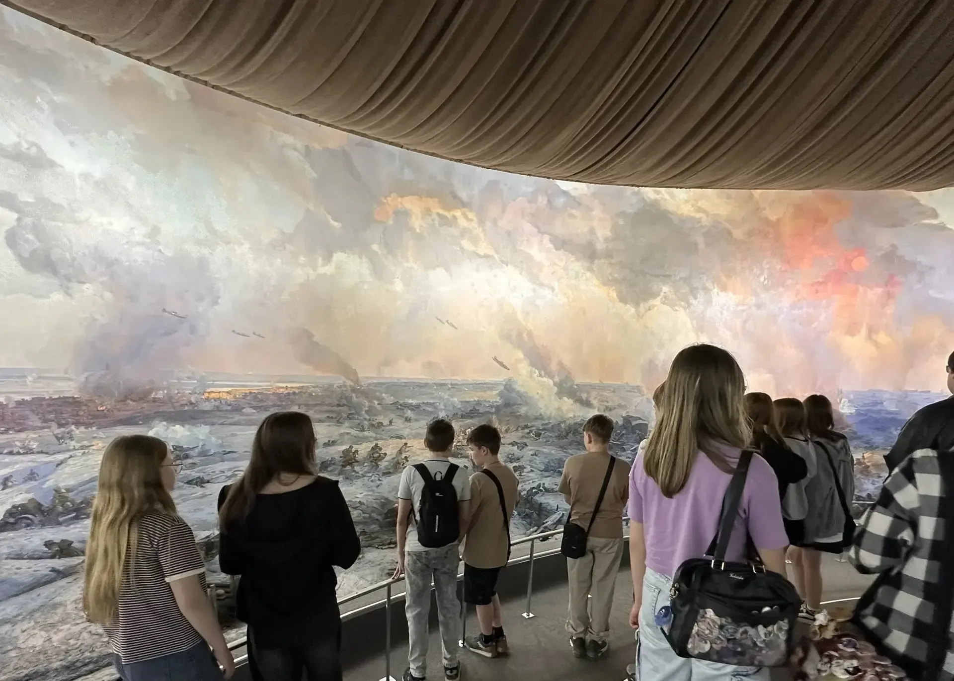 Ребята 7 «В» посетили Музей «Сталинградская битва», где  познакомились с подлинными вещами, оружием 