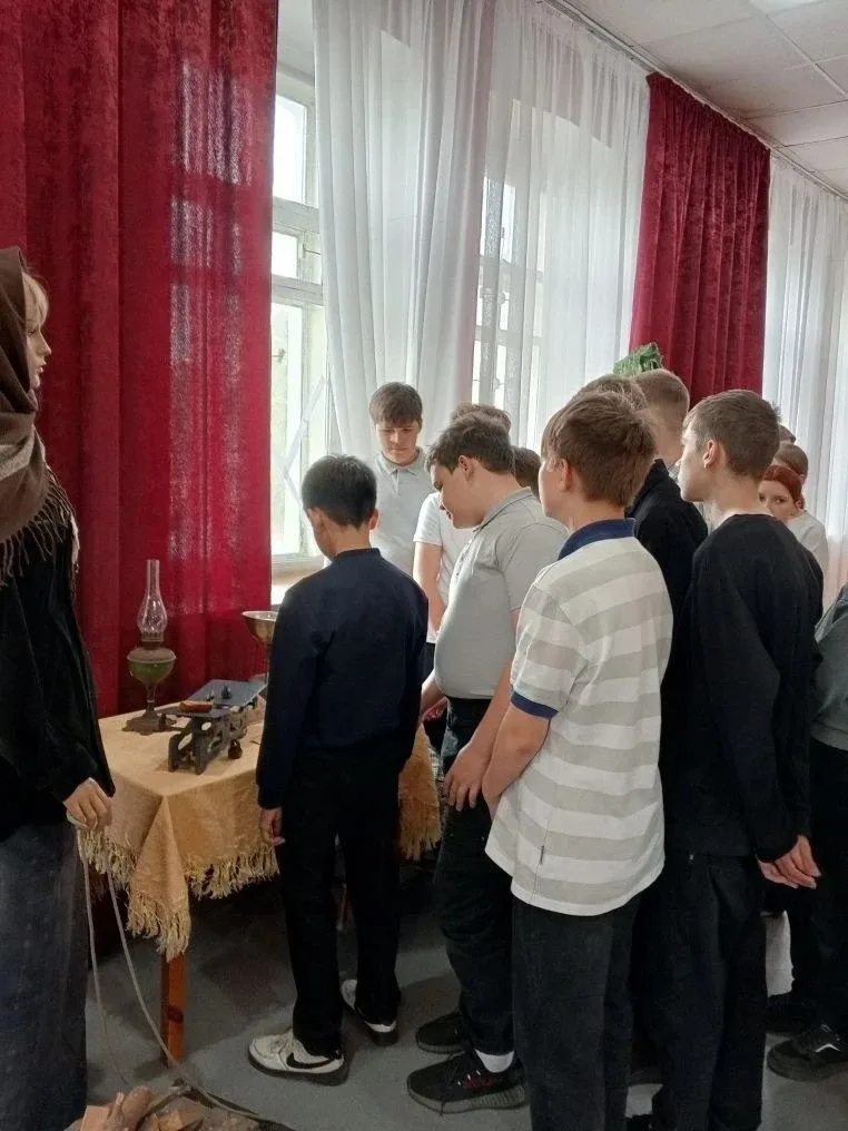 7 мая в Славгородском городском краеведческом музее открылась выставка «Дорога к Победе», которую по