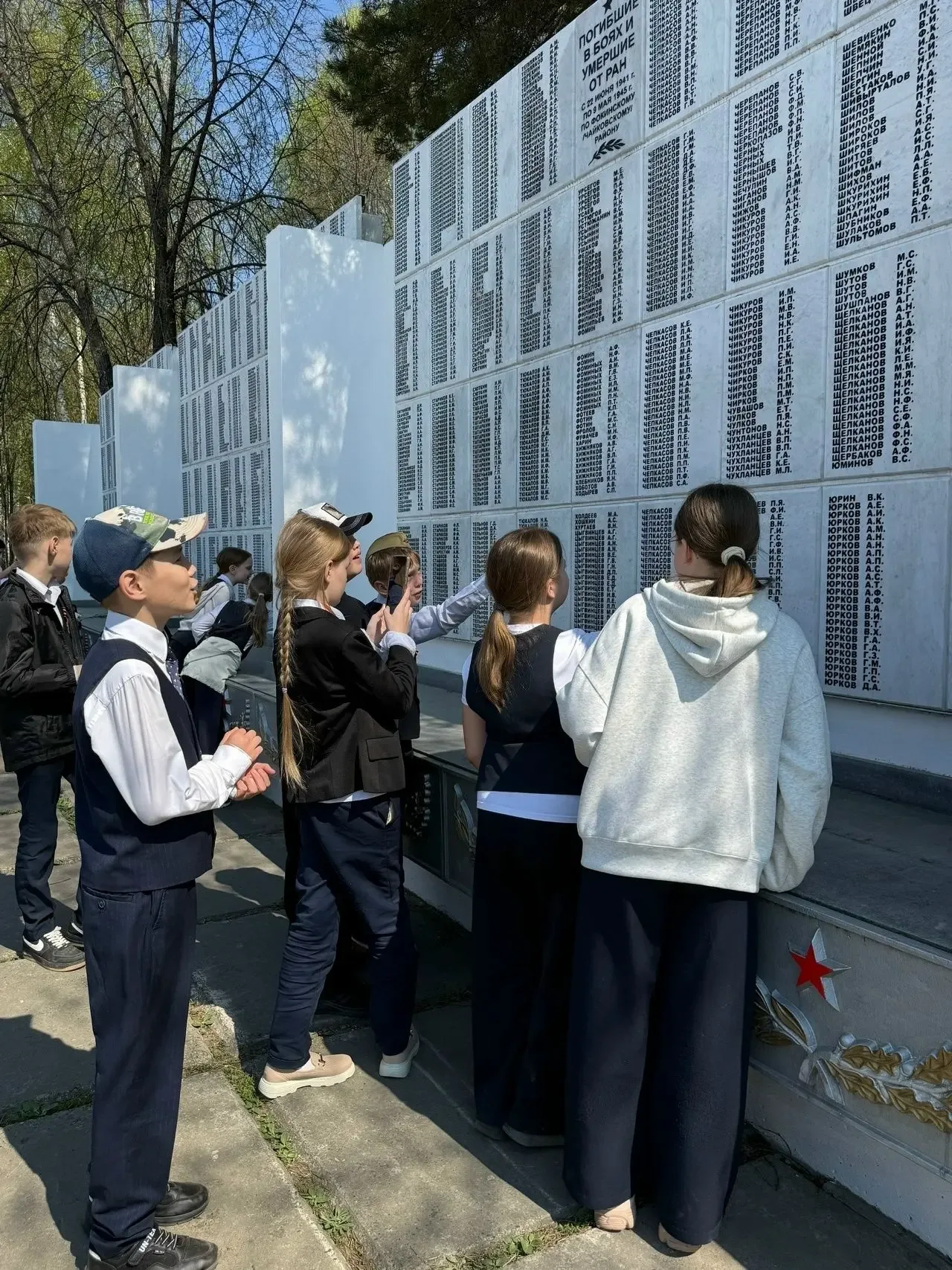 «День Победы в памяти детей» В преддверии Дня Победы учащиеся 4 «Л» класса решили сделать что-то осо