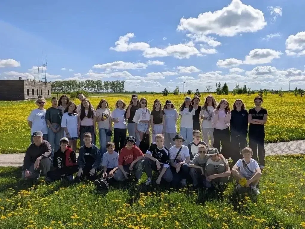 🏰 Путешествие в историю: 6 «Б» на Куликовом поле!  6 «Б» класс вместе с классным руководителем Шкару